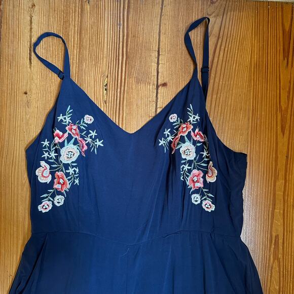 Q&A navy floral embroidery wide leg tank jumpsuit SIZE M - Picture 2 of 5